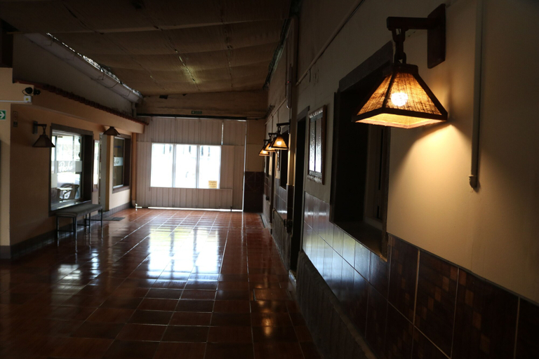 Others 4, Hotel Pachá, Capital