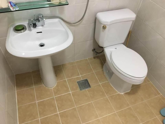 Bathroom 4, Izmir Pension, Gangneung