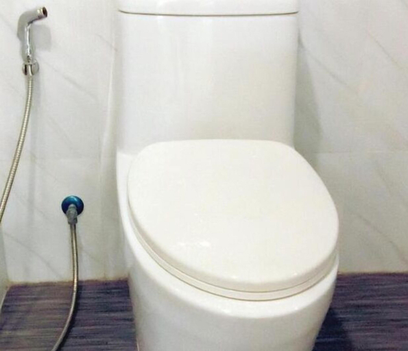 Bathroom 3, The Kiri Resitel, Muang Phetchaburi