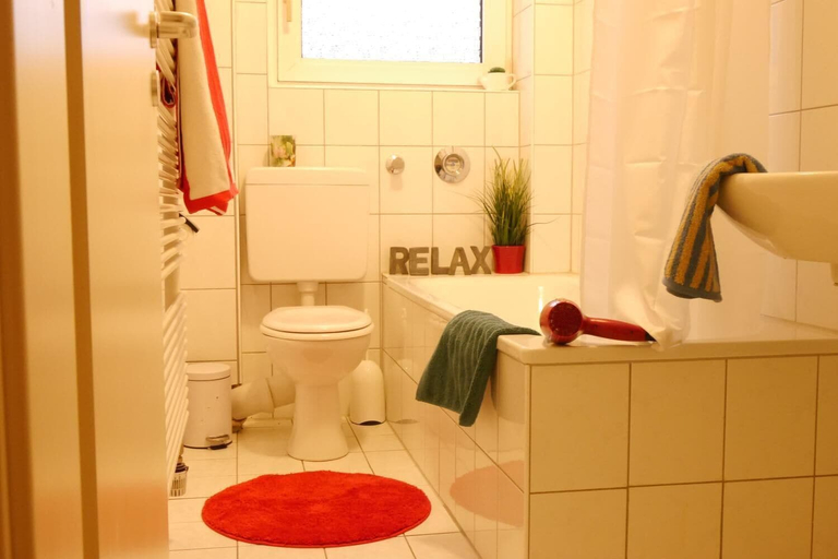 Bathroom 3, Eine schöne Wohnung in Kupferdreh, Essen
