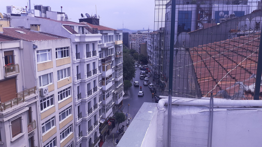 Room 3, Suite 79, Şişli