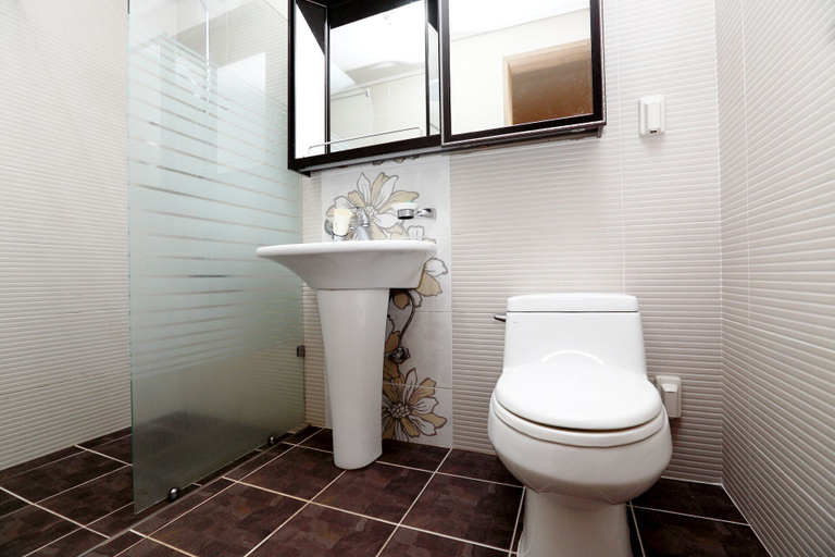 Bathroom 3, Ocean Sky Village Pension, Jeju