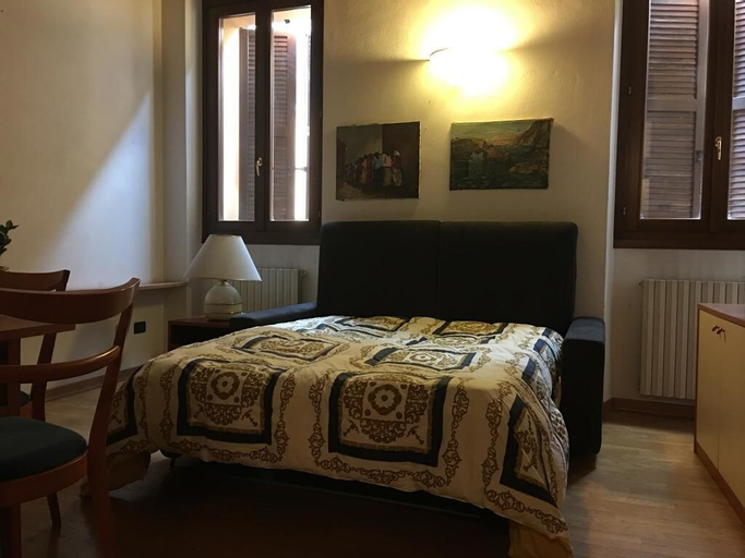 San Longino 26, Mantua