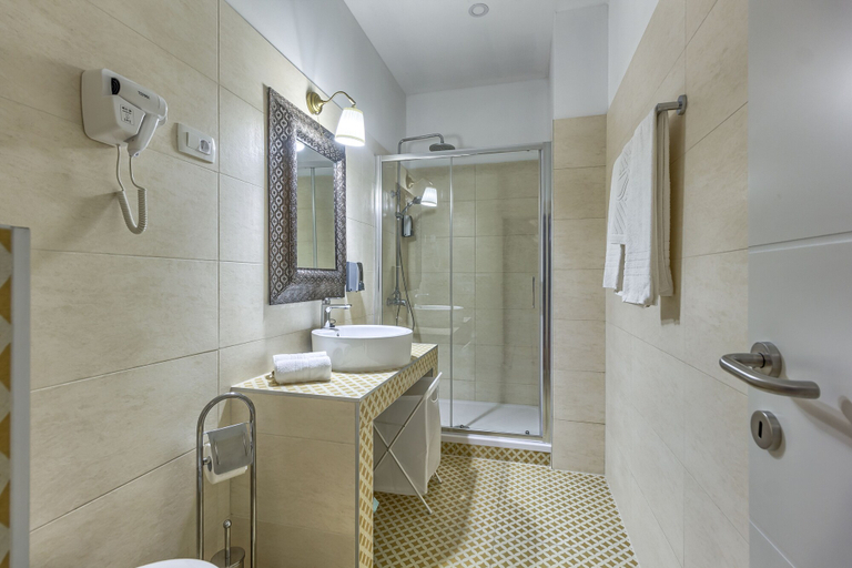 Bathroom 2, Split Urban Rooms III, Split