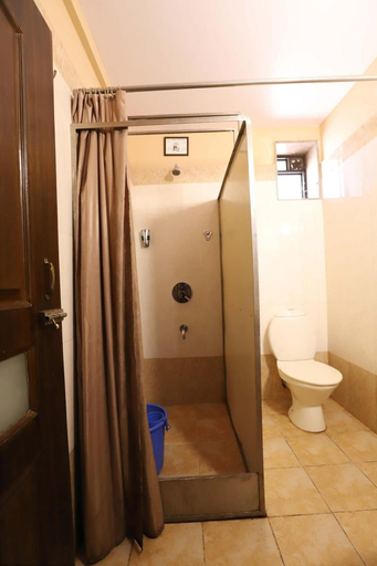 Bathroom 4, Dimar Beach Hotel, North Goa