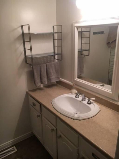 Bathroom 3, Very Large & Welcoming London Bungalow, Middlesex