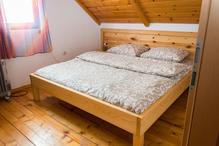 Bedroom 2, Chalet Breza