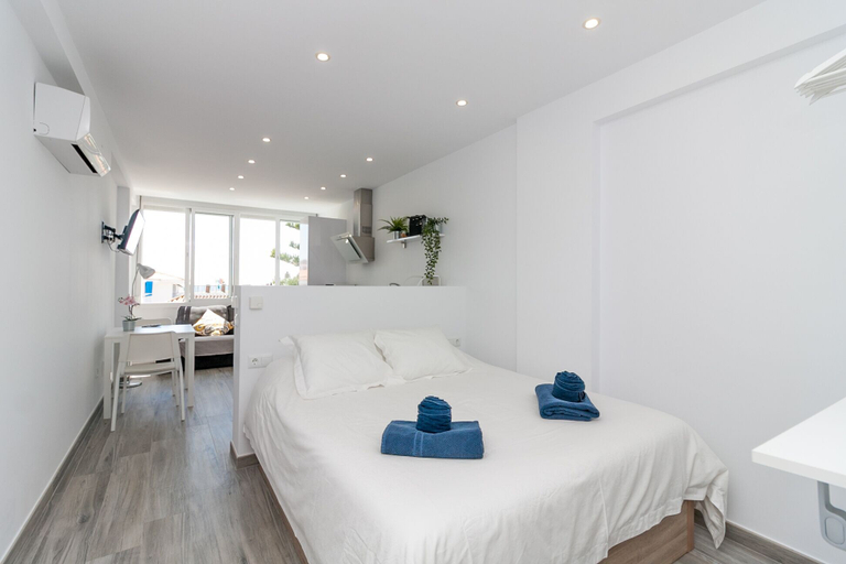Bedroom 2, Cool and White Apartment Torrecilla Playa, Málaga