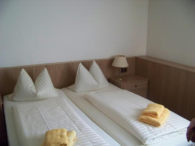 Bedroom 2, Hotel Grüner Sand, Lippe