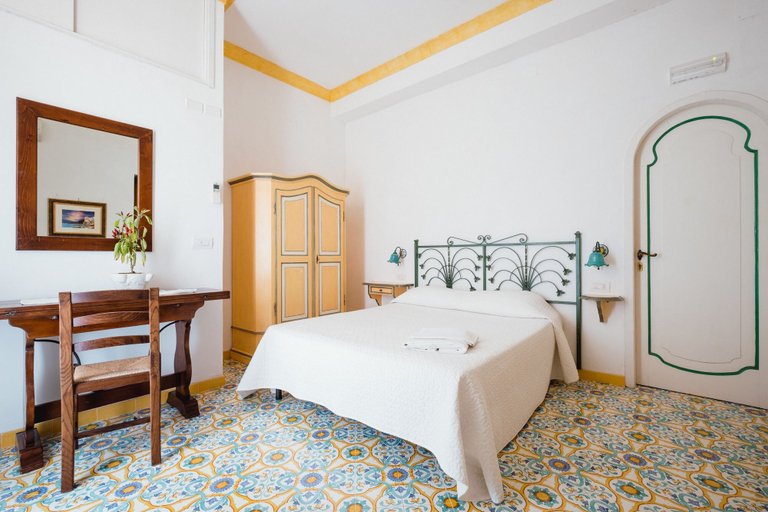 Bedroom 4, Orto Paradiso, Salerno