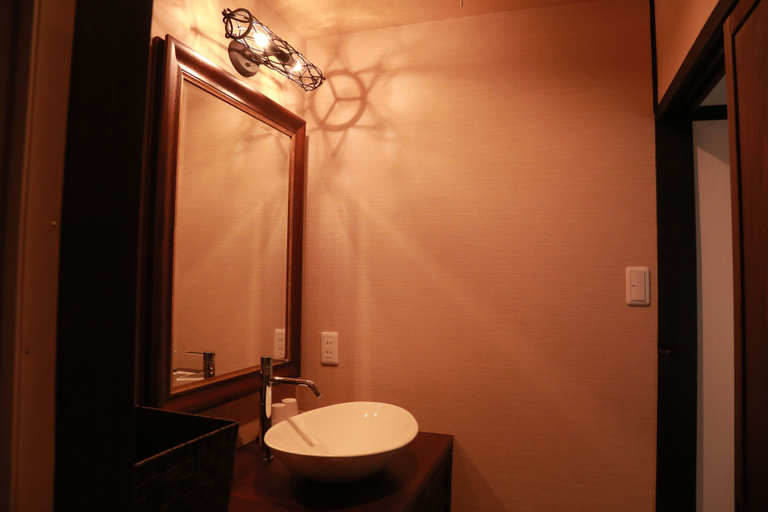 Bathroom 4, Kyomachiya-Oyado Hana, Kyoto