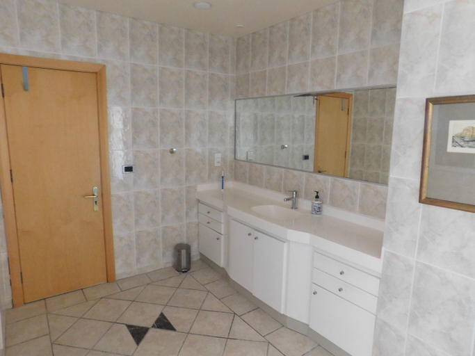 Bathroom 4, 32 Top Road Fresnaye, City of Cape Town