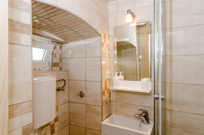 Bathroom 3, Apartments Kapelica, Dubrovnik