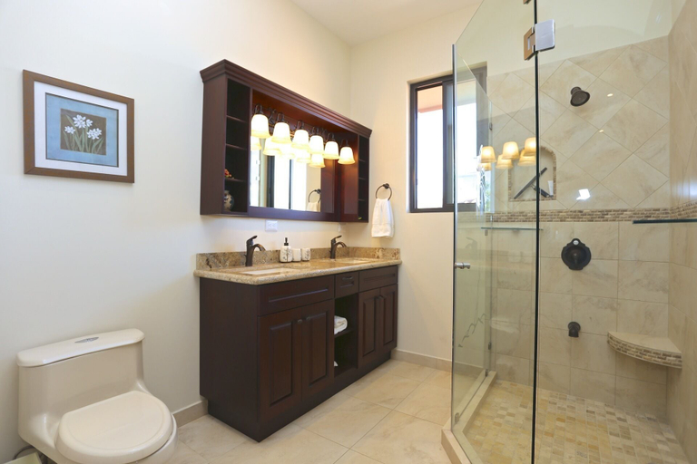 Bathroom 4, Casa Hauer, Carrillo