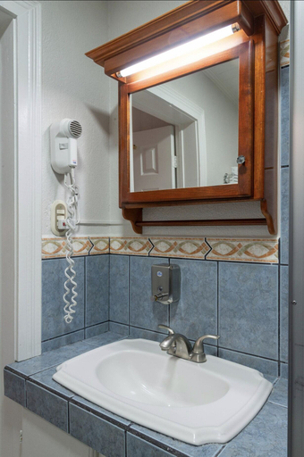 Bathroom 3, Prado Inn & Suites, San José