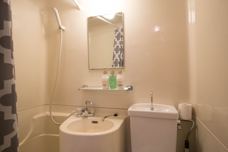 Bathroom 3, Free fixed Wi-Fi! Nishi Nakasu Apartment 301. , Fukuoka