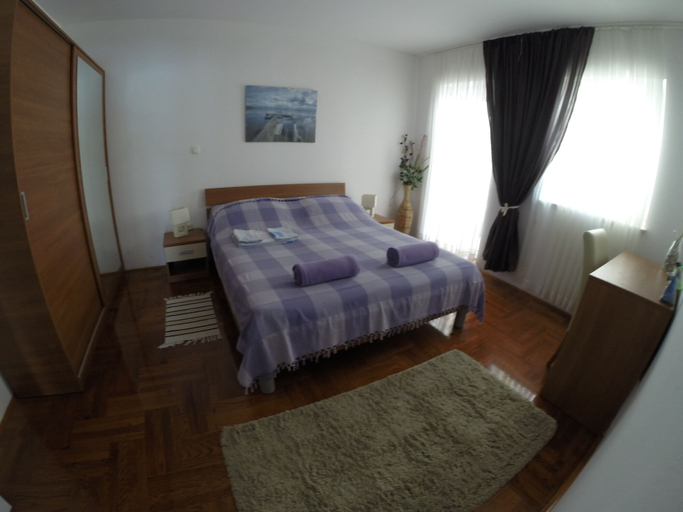 Bedroom 3, Apartments Mistral, Omiš