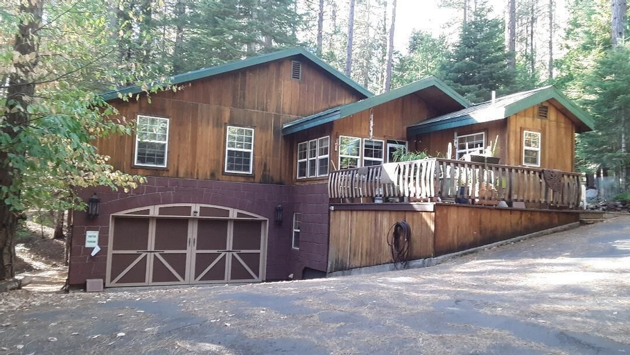 Exterior & Views 2, Winterfell - No Hidden Fee; Dog OK; King Bed, Calaveras