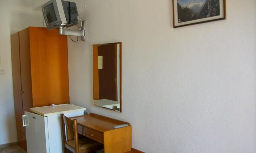 Bedroom 2, Samaria Pension & Restaurant, Crete