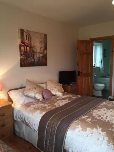 Bedroom 3, Carrick House B&B