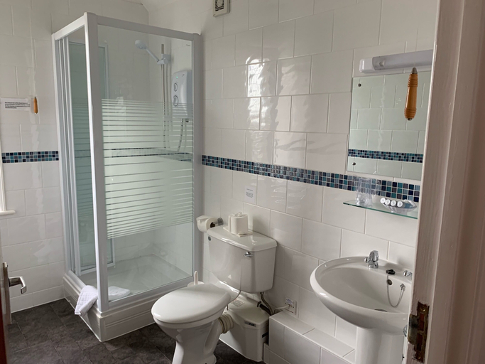 Bathroom 5, Burleigh House, Torbay