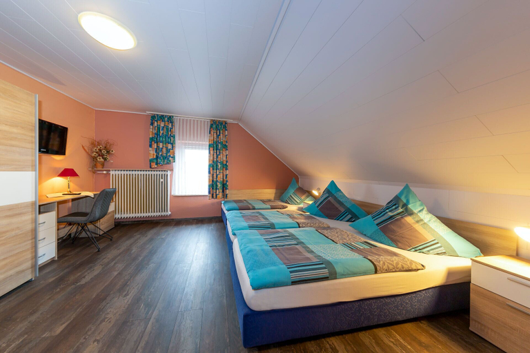 Bedroom 2, Gasthof Zum Siegburger, Kleve