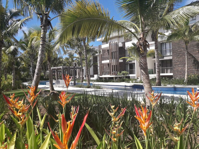 Exterior & Views 2, Mont Choisy Le Parc by Pam Golding
