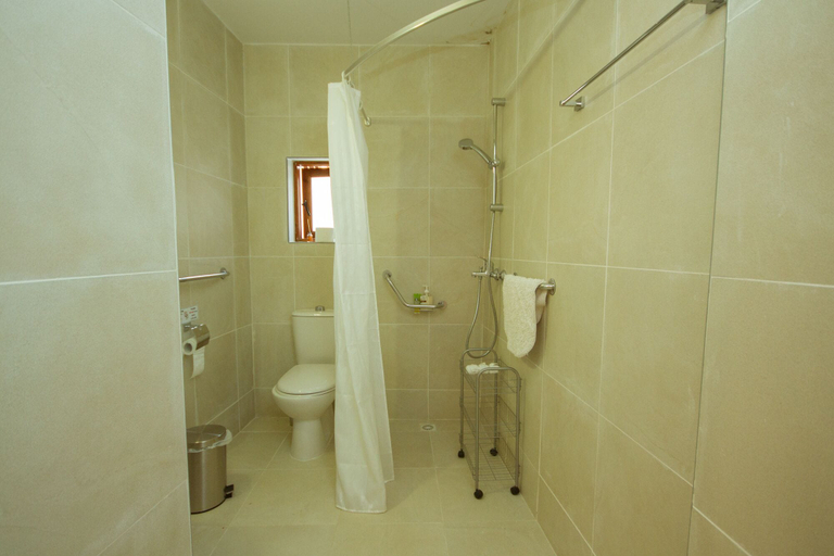 Bathroom, Thyone Uno Cottage, Larnaca