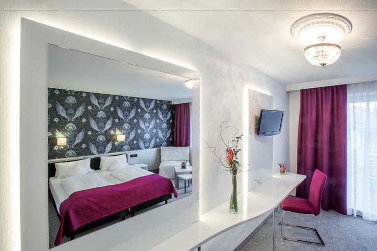 Bedroom 4, Hotel Hellers Twenty Four 2, Bodenseekreis