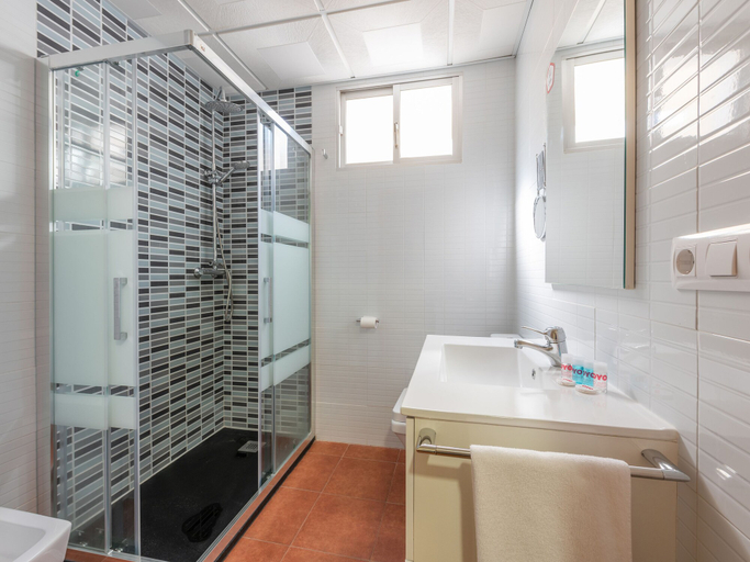 Bathroom 5, Casa Marín, Pontevedra