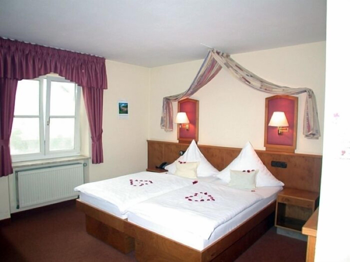 Bedroom 4, Untere Mühle 1, Augsburg