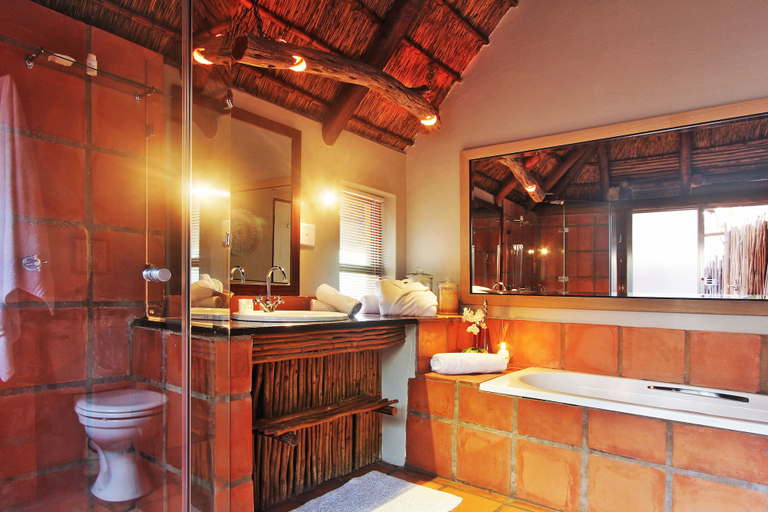 Bathroom 4, Itaga Luxury Private Game Lodge, Waterberg