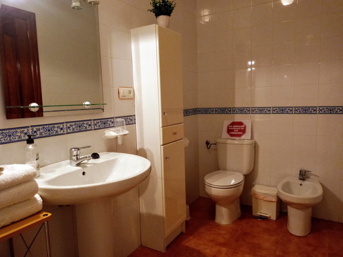 Bathroom 3, Alojamiento Ardales, Jaén