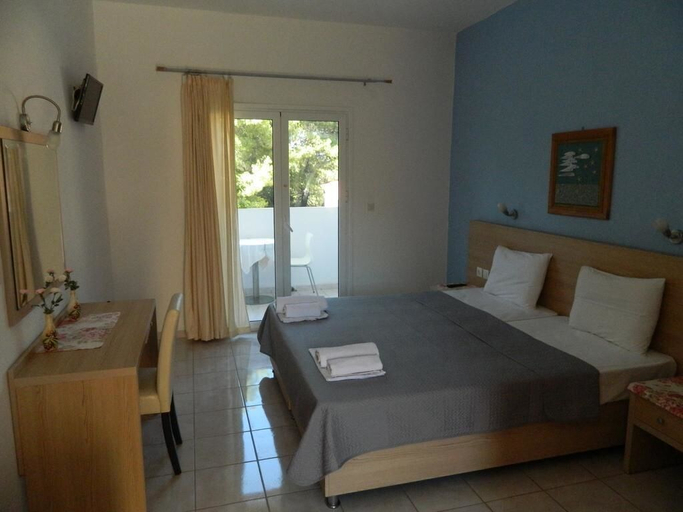 Bedroom 3, Asteri Studio's, Thessaly