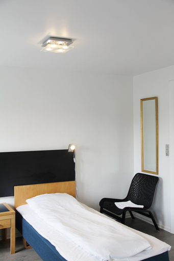 Bedroom 2, Hotel Aulum Kro, Herning