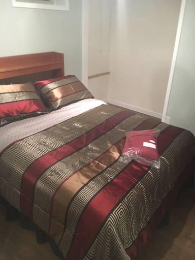 Bedroom 2, Very Large & Welcoming London Bungalow, Middlesex