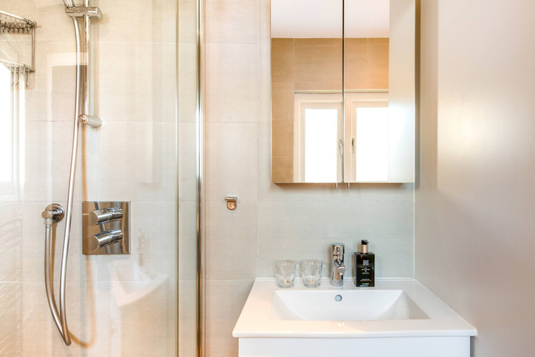 Bathroom, Cloud 88, London