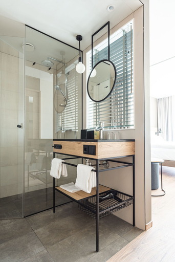 Bathroom 5, aja Garmisch-Partenkirchen, Garmisch-Partenkirchen