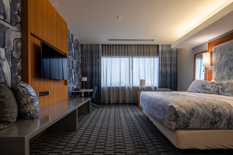 Bedroom 2, The Hotel at Kirkwood Center, Linn