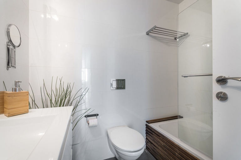 Bathroom 4, Front of Beach next to RoyalBeach Hotel