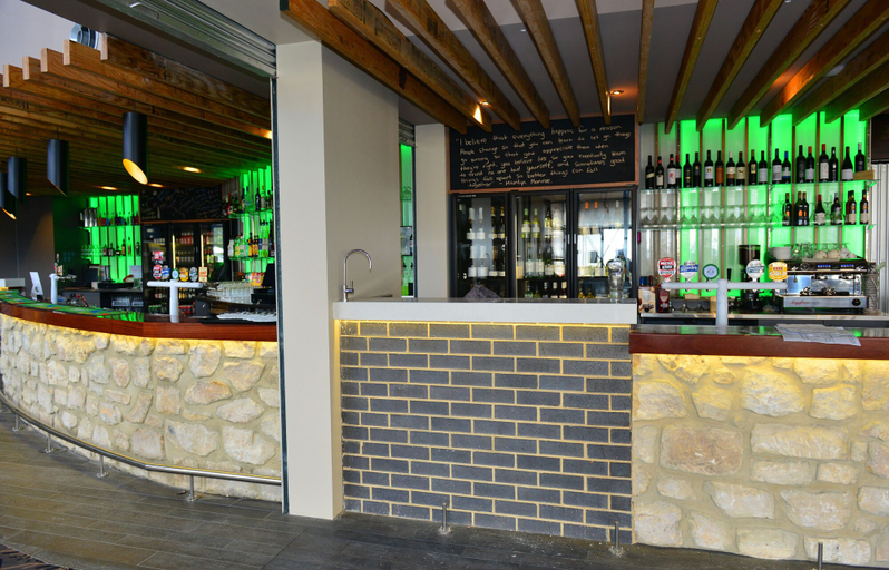 Food & Drinks 4, Waikerie Hotel Motel, Loxton Waikerie - West