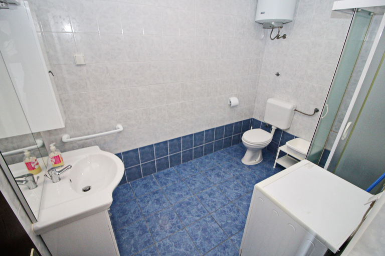 Bathroom 3, Apartment Classic Korčula, Korčula