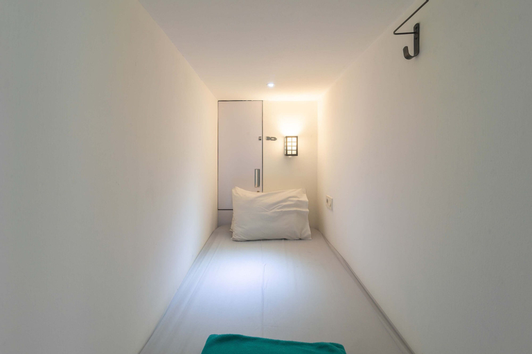 Bedroom 26