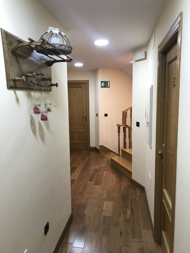 Others 5, Hotel Rural Astura, León