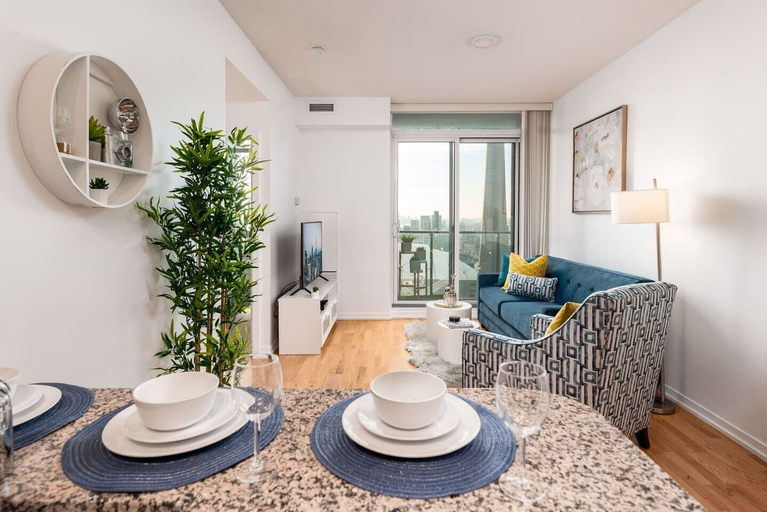 Bathroom 3, Elegant & Modern 2-bedroom Condo, Toronto