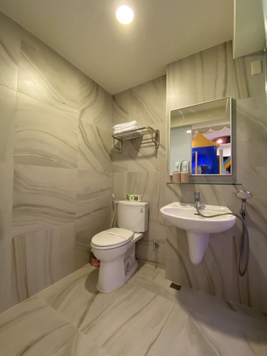 Bathroom 3, Fun Holiday Hostel, Tainan