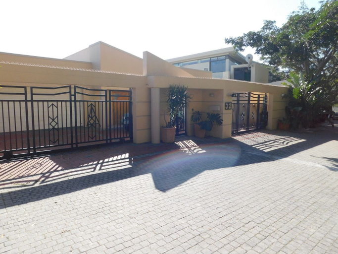 Exterior & Views, 32 Top Road Fresnaye, City of Cape Town