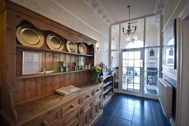 Food & Drinks, The Promenâd, Conwy