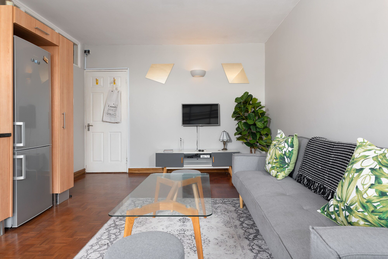 Others 5, 66 Keerom 715, City of Cape Town