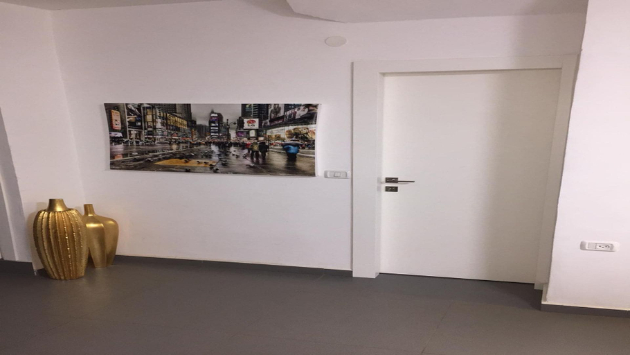 Others 4, Luxury apt heart Bat-Yam 3 m walk beach